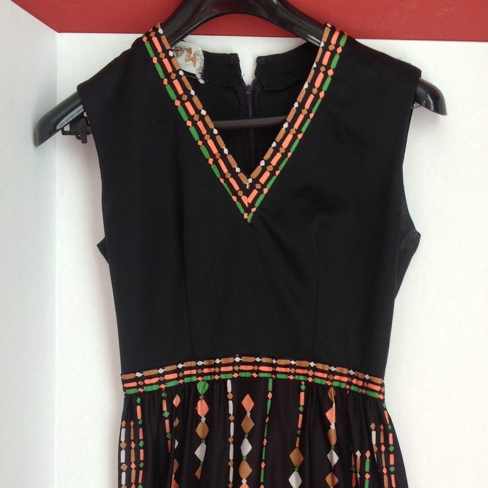 Vintage Leslie Fay Black Knit Dress Abstract